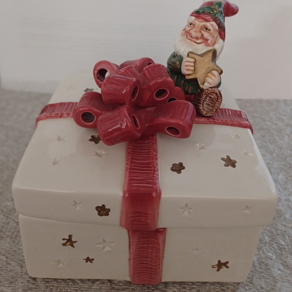 Fitz and Floyd Santa Gnome Elf Ceramic Christmas Box with Lid 1992 90s Vintage